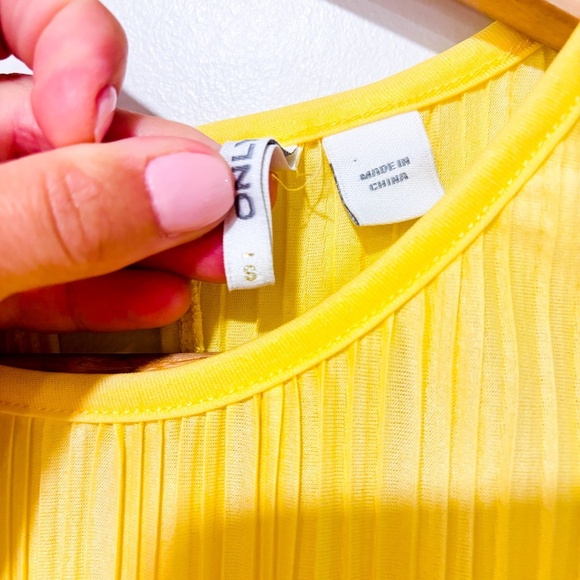 ONLY Yellow pleated midi dress - Picture 6 of 8